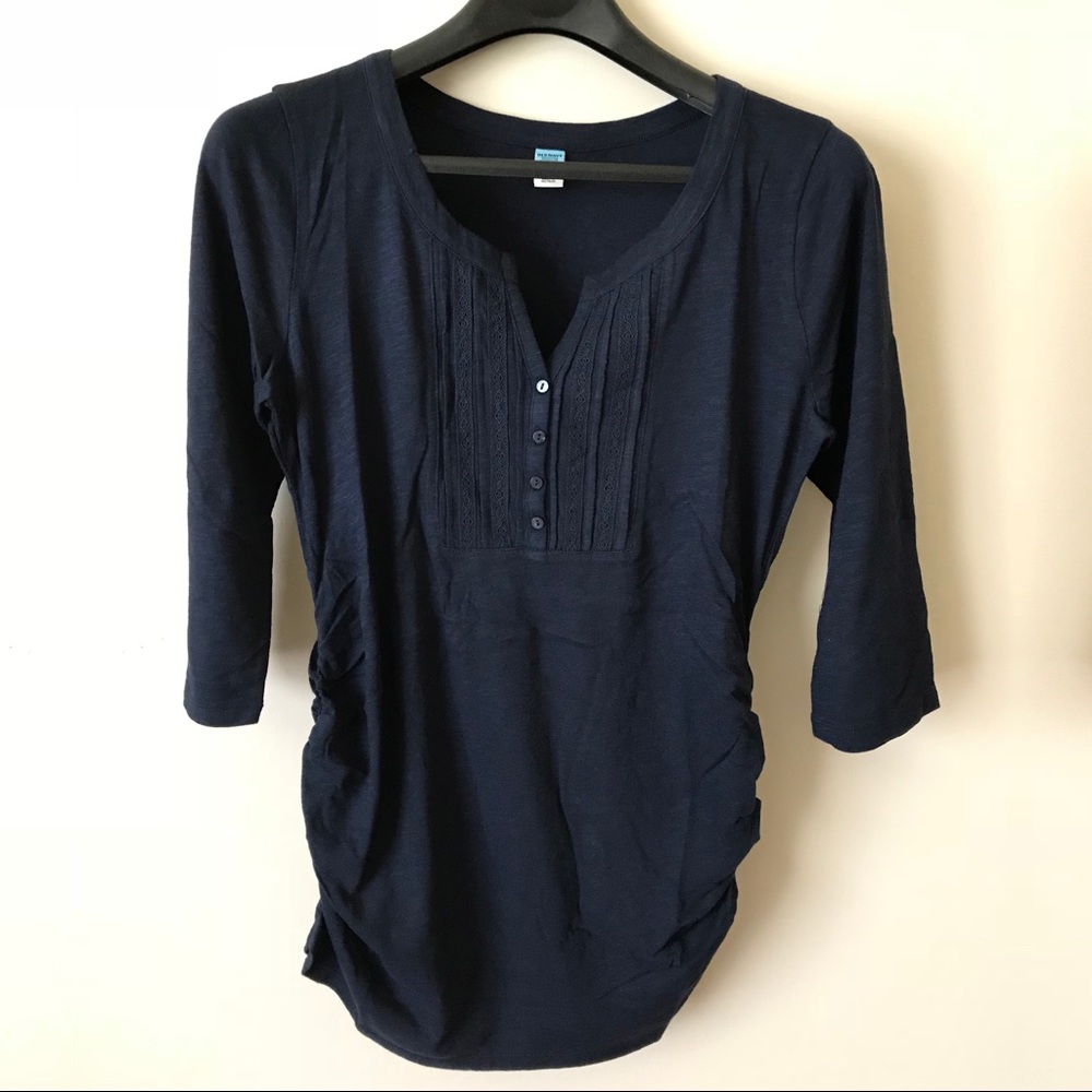 Old Navy Maternity Short Sleeve Shirt